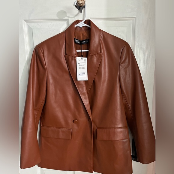 NWT Zara Faux Oversized Leather Blazer NWT - XS - Picture 3 of 4